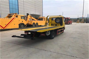 吉首非事故拖车